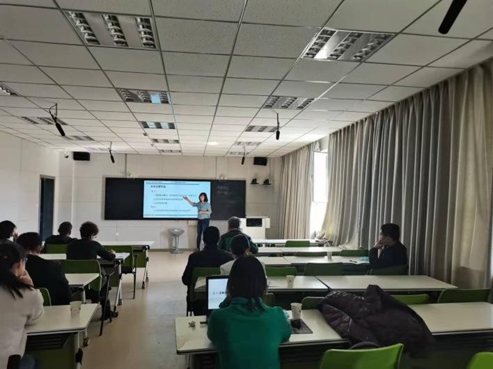 我校组织校级课程打磨 备战自治区青教赛